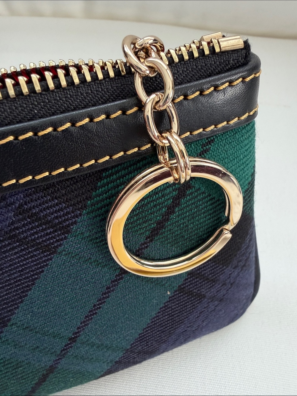 NWT - Dooney & Bourke Green and Navy Tartan Plaid Wristlet with Leather Trim - Picture 4 of 6